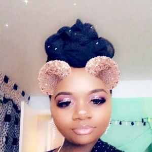 Meet your Posher, Halima